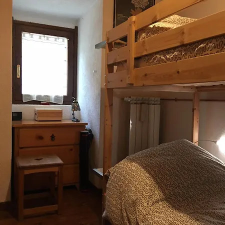 Appartement In Derby La Salle Ground Floor